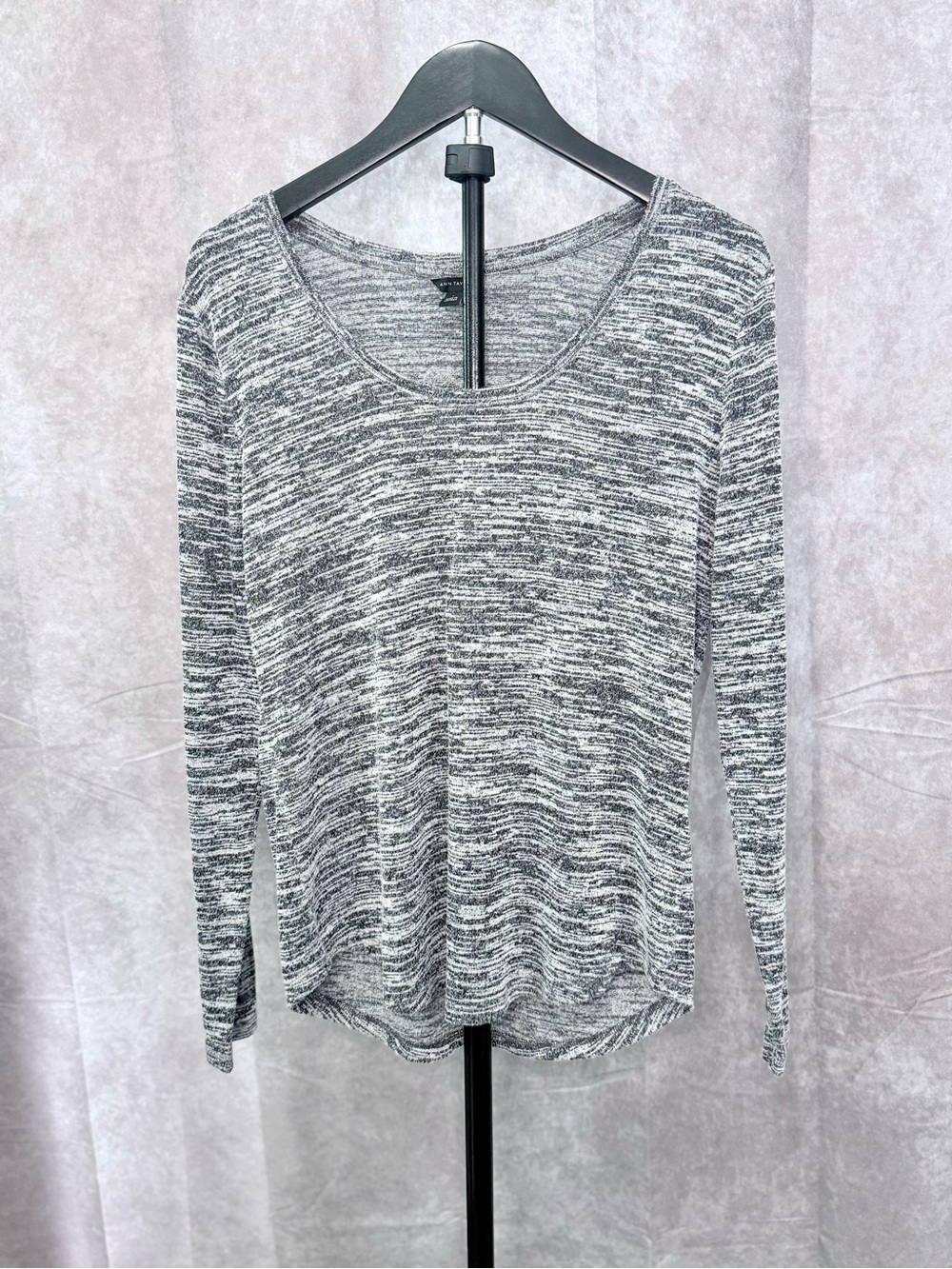 Ann Taylor Gray Marled Scoop Neck Long-Sleeve Top